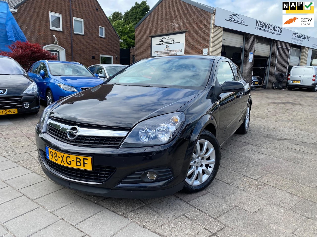 Opel Astra GTC - 1.6 Temptation NW DISTRIBUTIE RIEM/NW KOPPELING - AutoWereld.nl