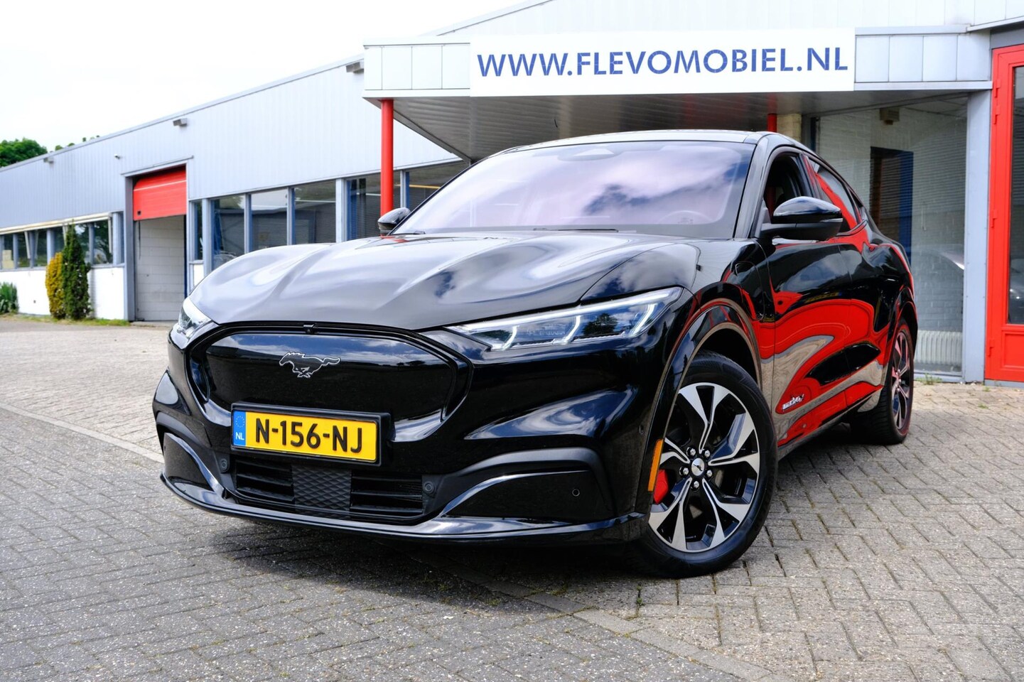Ford Mustang Mach-E - Extended AWD 98 kWh Aut. Pano|Leder|Navi|Cam|Adapt.Cruise - AutoWereld.nl