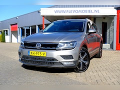 Volkswagen Tiguan - 2.0 TSI 180pk 4Motion Highline Aut. Pano|Adapt.Cruise|Navi|Virt. Display