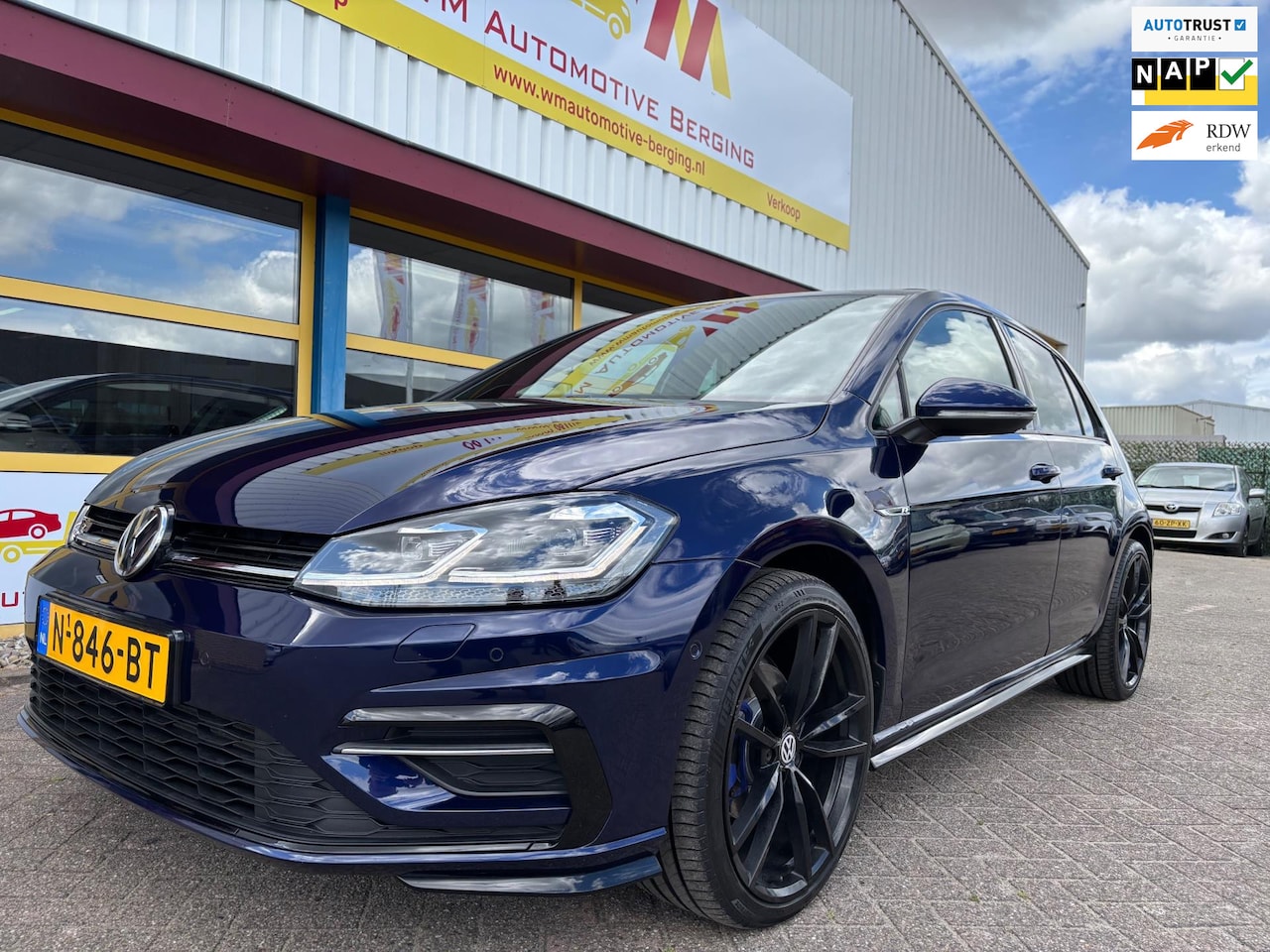 Volkswagen Golf - 1.5 TSI DSG Highline Business 3X R-LINE - AutoWereld.nl