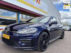 Volkswagen Golf - 1.5 TSI DSG Highline Business 3X R-LINE