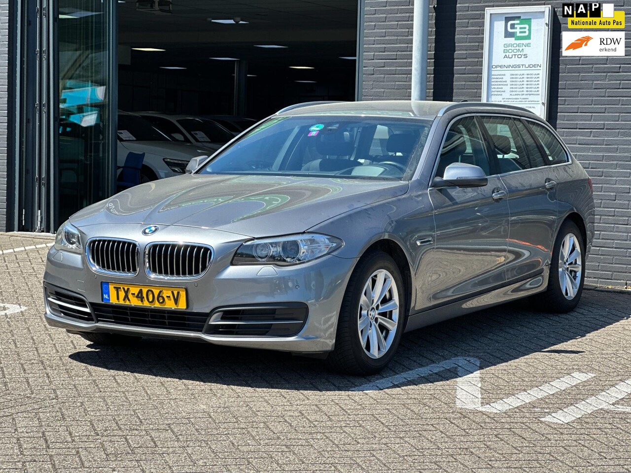 BMW 5-serie Touring - 520d High Executive/NAVI/XENON/NWE APK/NETTE STAAT!! - AutoWereld.nl
