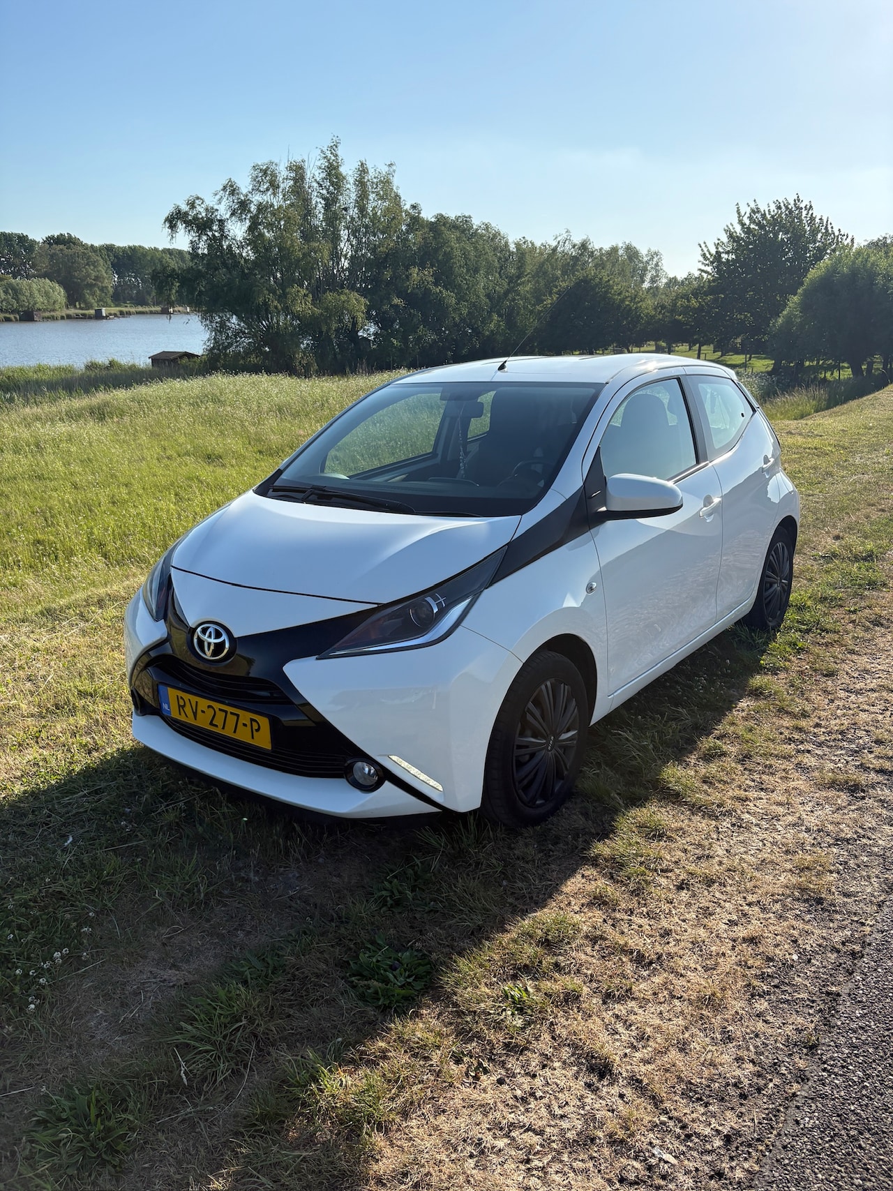Toyota Aygo - 1.0 VVT-i x-play - AutoWereld.nl