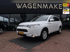 Mitsubishi Outlander - 2.0 Intense AUTOMAAT|CAMERA|Cruise|NAVI