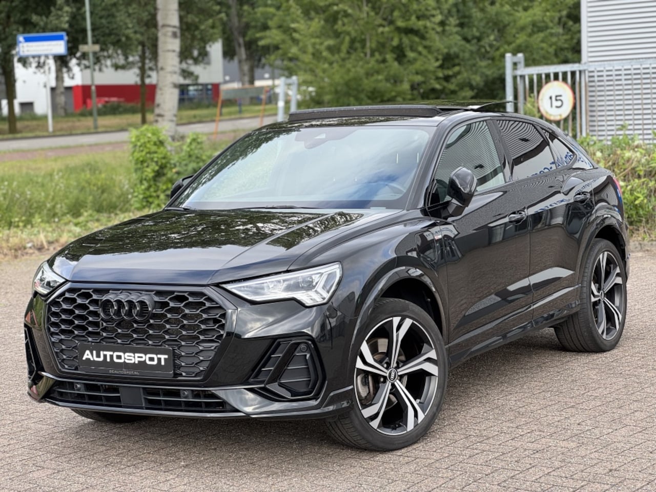 Audi Q3 Sportback - 45 TFSI e S-Line 245 Pk Pano B&O Sfeerverlichting - AutoWereld.nl