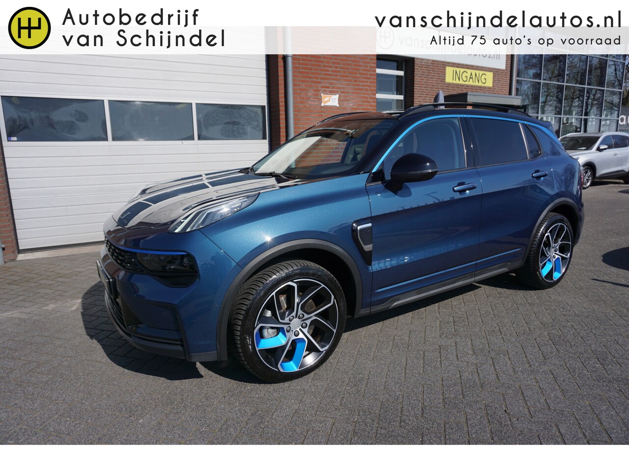Lynk & Co 01 - 1.5 261PK! DEC 2022 25x OP VOORRAAD DEALER ONDERHOUDEN 4X ALL SEASON BANDEN 360CAMERA 6,6K - AutoWereld.nl