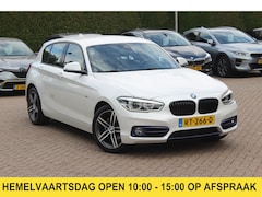 BMW 1-serie - 118i Corporate Lease High Exe. / Camera / Leder / Navigatie / 17'' / Keyless / Stuurverwar