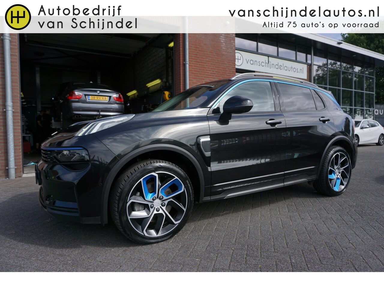 Lynk & Co 01 - 1.5 261PK! DECEMBER 2022 25x OP VOORRAAD DEALER ONDERHOUDEN 360CAMERA 6,6KWH LADEN 4X ALL - AutoWereld.nl