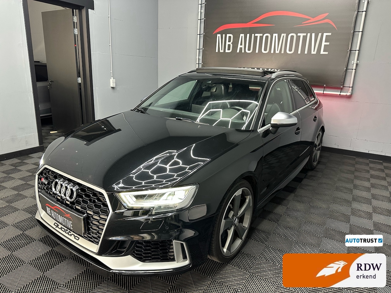 Audi RS3 - Sportback 2.5 TFSI Quattro - AutoWereld.nl