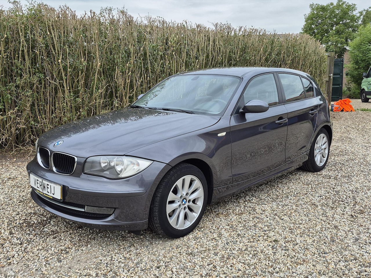BMW 1-serie - (e87) 2.0L 118 5DRS | Stoelverwarming | LM Velgen | Elek. Pakket | CV | Trekhaak - AutoWereld.nl