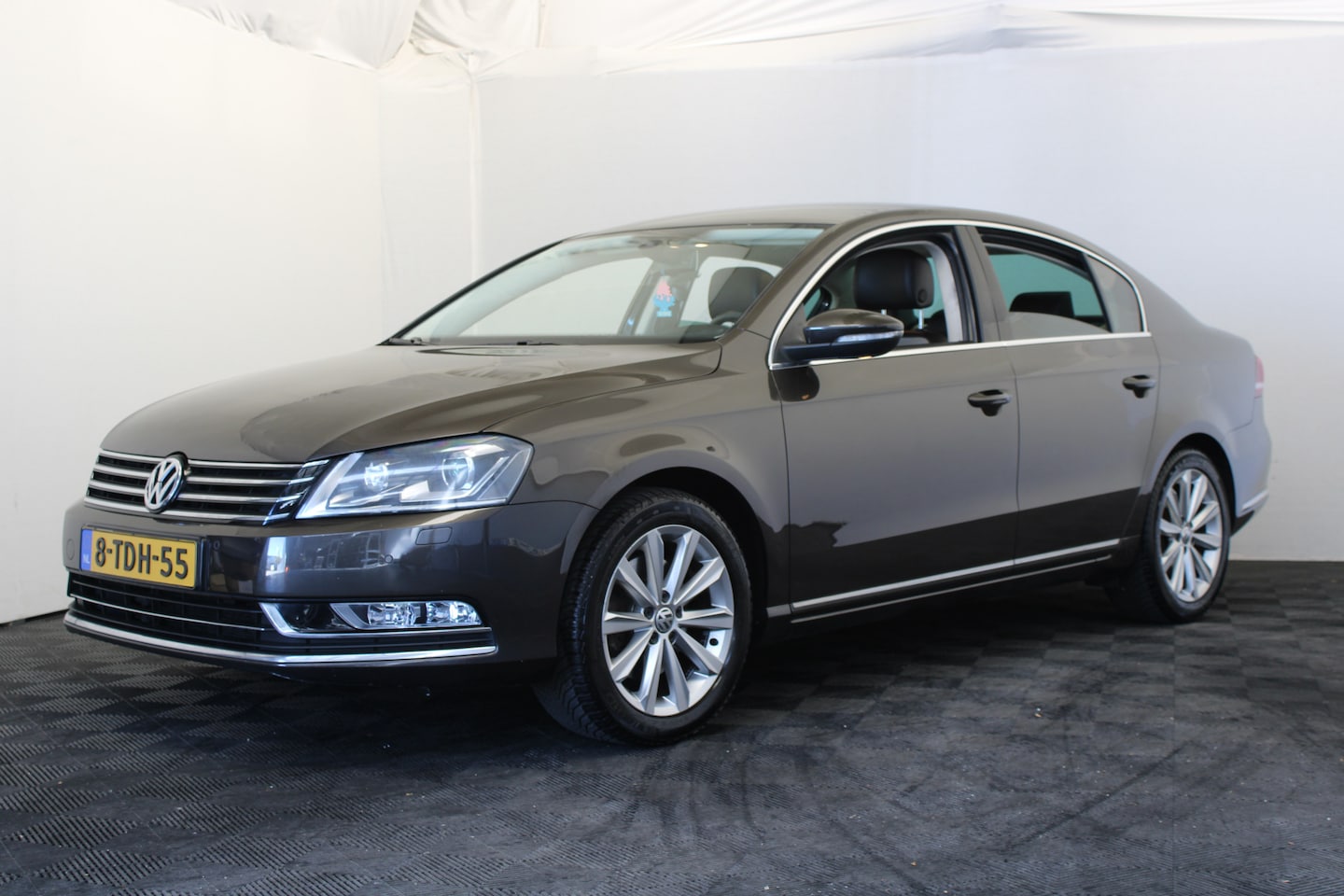 Volkswagen Passat - 1.4 TSI Highline *Hemelvaart geopend* - AutoWereld.nl