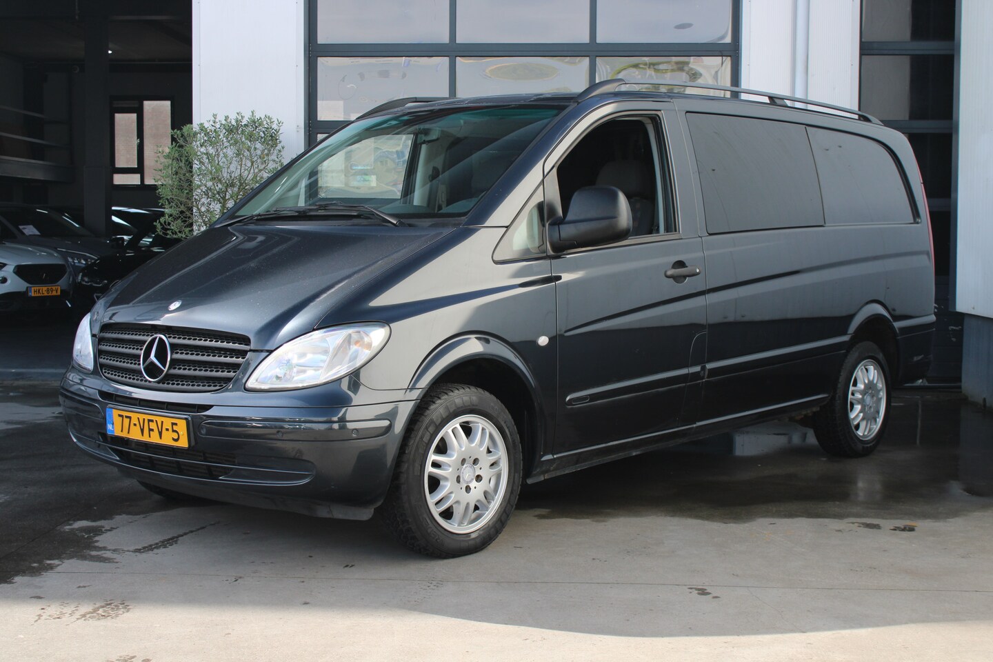 Mercedes-Benz Vito - 111 CDI 320 Lang DC standaard Choice |Dubbel cabine| *Hemelvaart geopend* - AutoWereld.nl