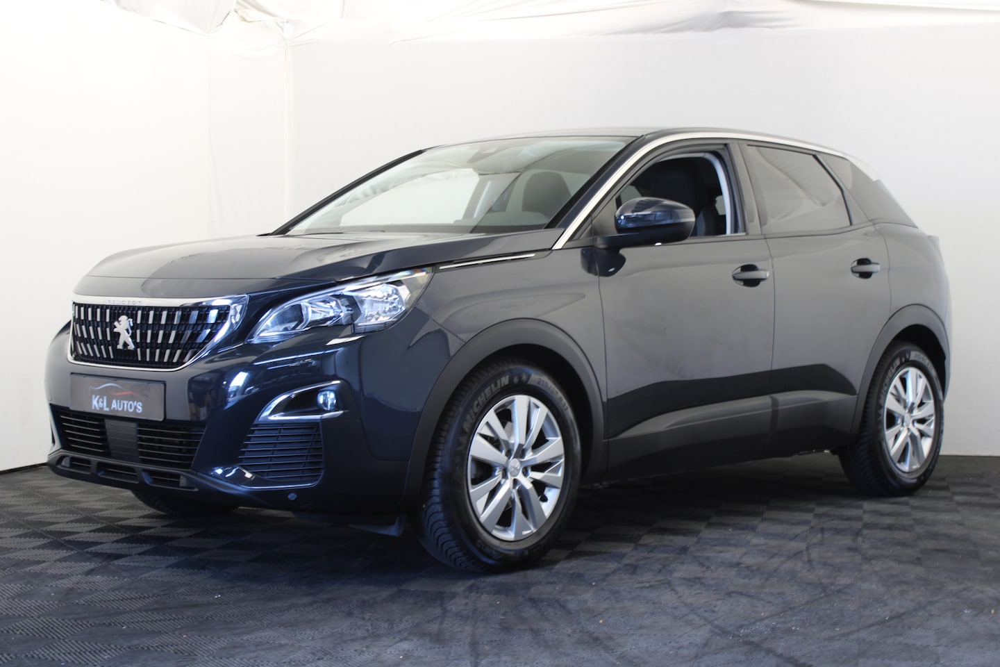 Peugeot 3008 - 1.2 PureTech Active |Navi|Parkeersensoren| *Hemelvaart geopend* - AutoWereld.nl