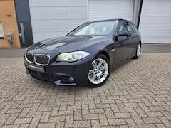 BMW 5-serie Touring - 535xi High Executive NL-auto Dealer onderhouden Pano Head up M-pakket