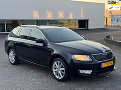 Skoda Octavia Combi - 1.4 TSI Greentech AUT | Navi | Cruise | DCC | Trekhaak