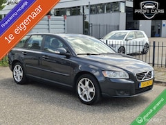 Volvo V50 - 2.0 Sport Navi Airco Trekhaak