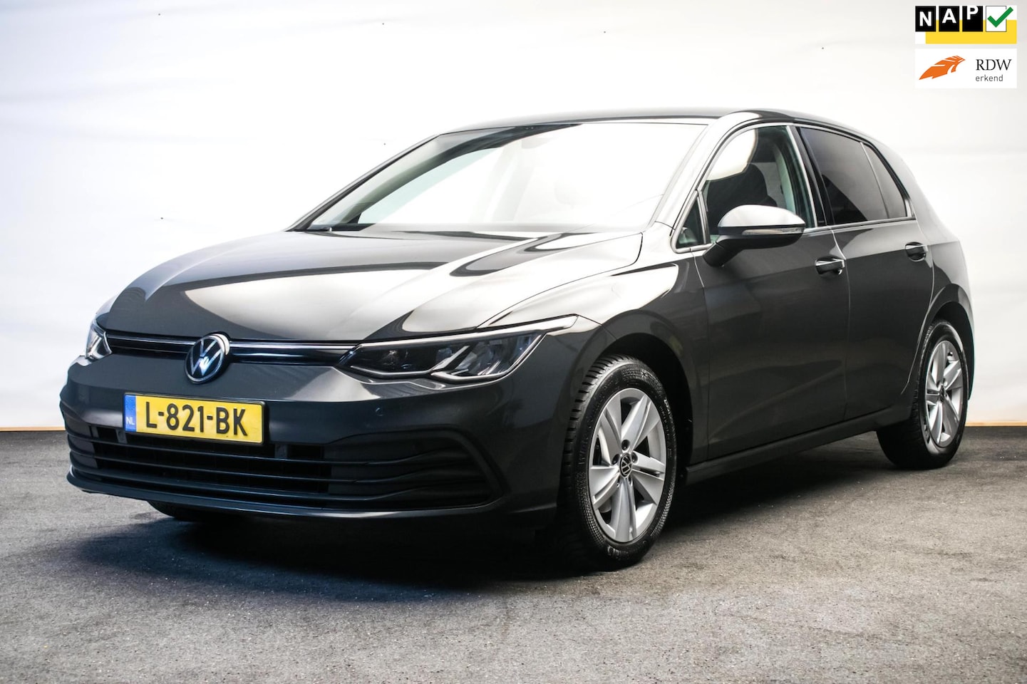 Volkswagen Golf - 1.0 eTSI Life Automaat ORG NL [ Sfeerverlichting Full LED Virtual Carplay Adaptive Cruise - AutoWereld.nl