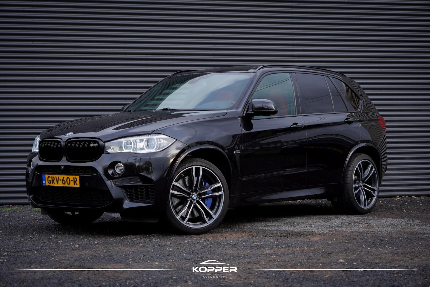 BMW X5 - M / Pano / HUD / 21'' / Rear Seat Entertainment / B&O - AutoWereld.nl