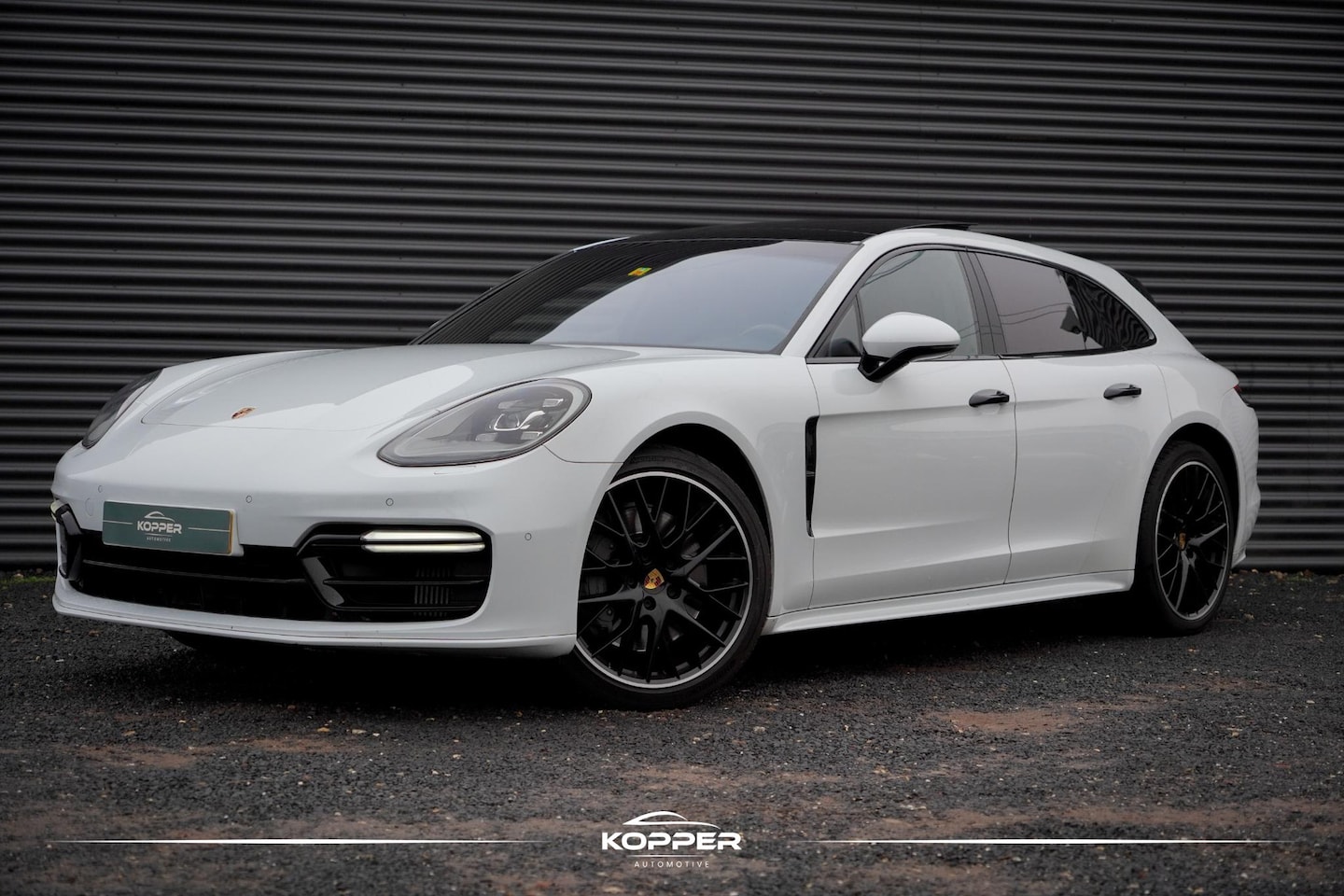 Porsche Panamera Sport Turismo - 2.9 4S / Sportdesign / Pano / Stoelklima / Bose / 21'' - AutoWereld.nl