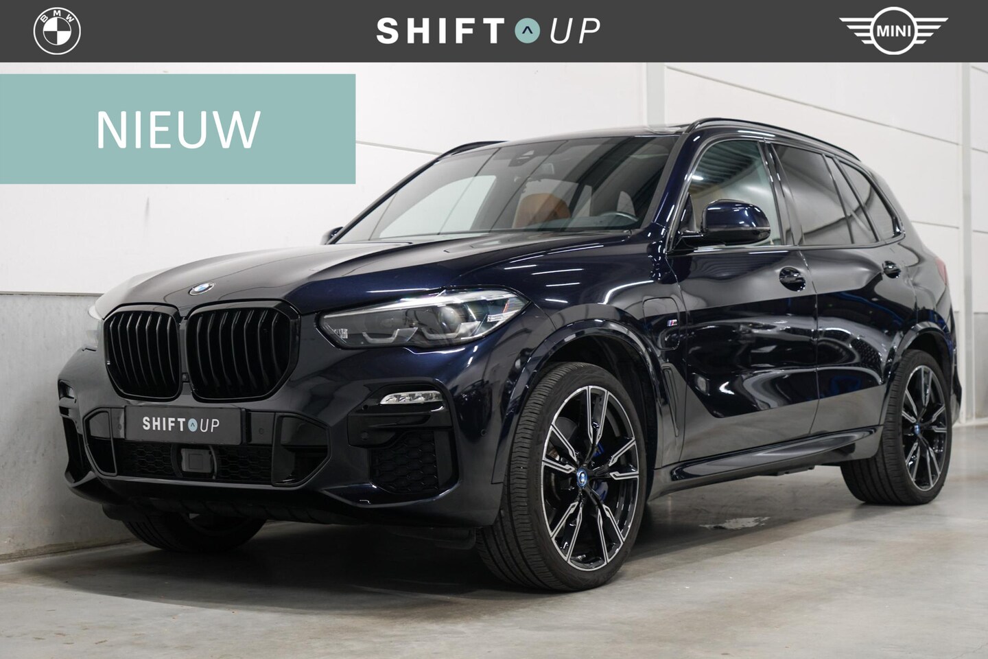 BMW X5 - xDrive45e M-Sport | Panoramadak | Head Up | Soft Close | Elektr. Trekhaak - AutoWereld.nl
