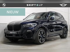 BMW X5 - xDrive45e M-Sport | Panoramadak | Head Up | Soft Close | Elektr. Trekhaak