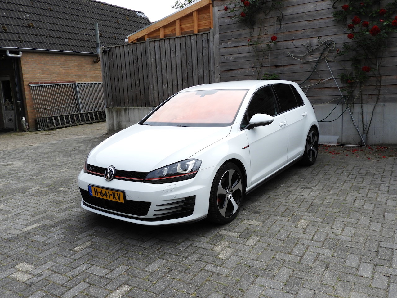 Volkswagen Golf - 2.0 TSI GTI - AutoWereld.nl