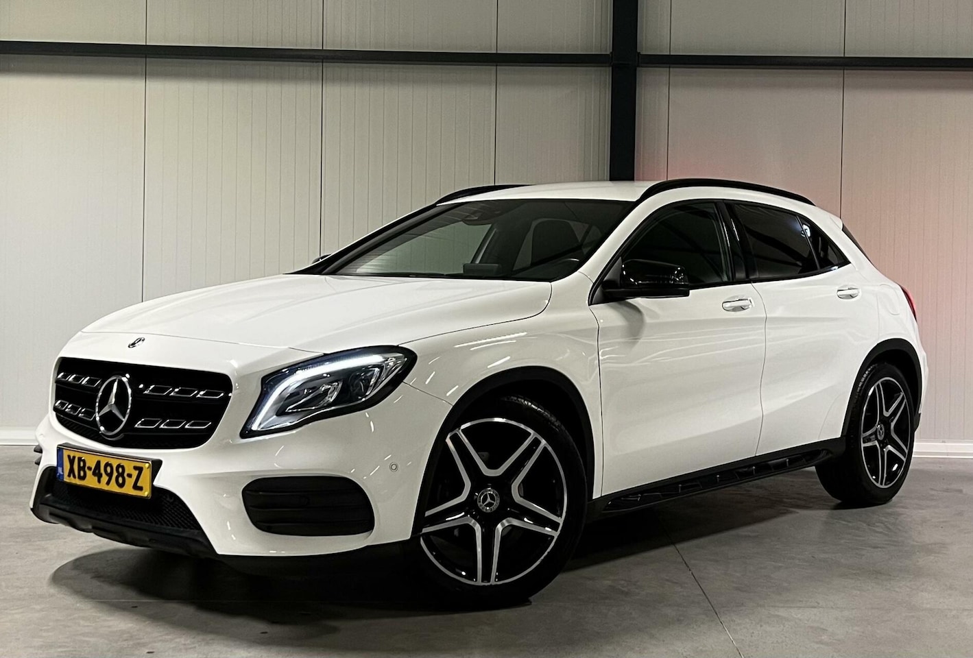 Mercedes-Benz GLA-Klasse - 180 AMG Navi Camera Cruise Climate PDC - AutoWereld.nl