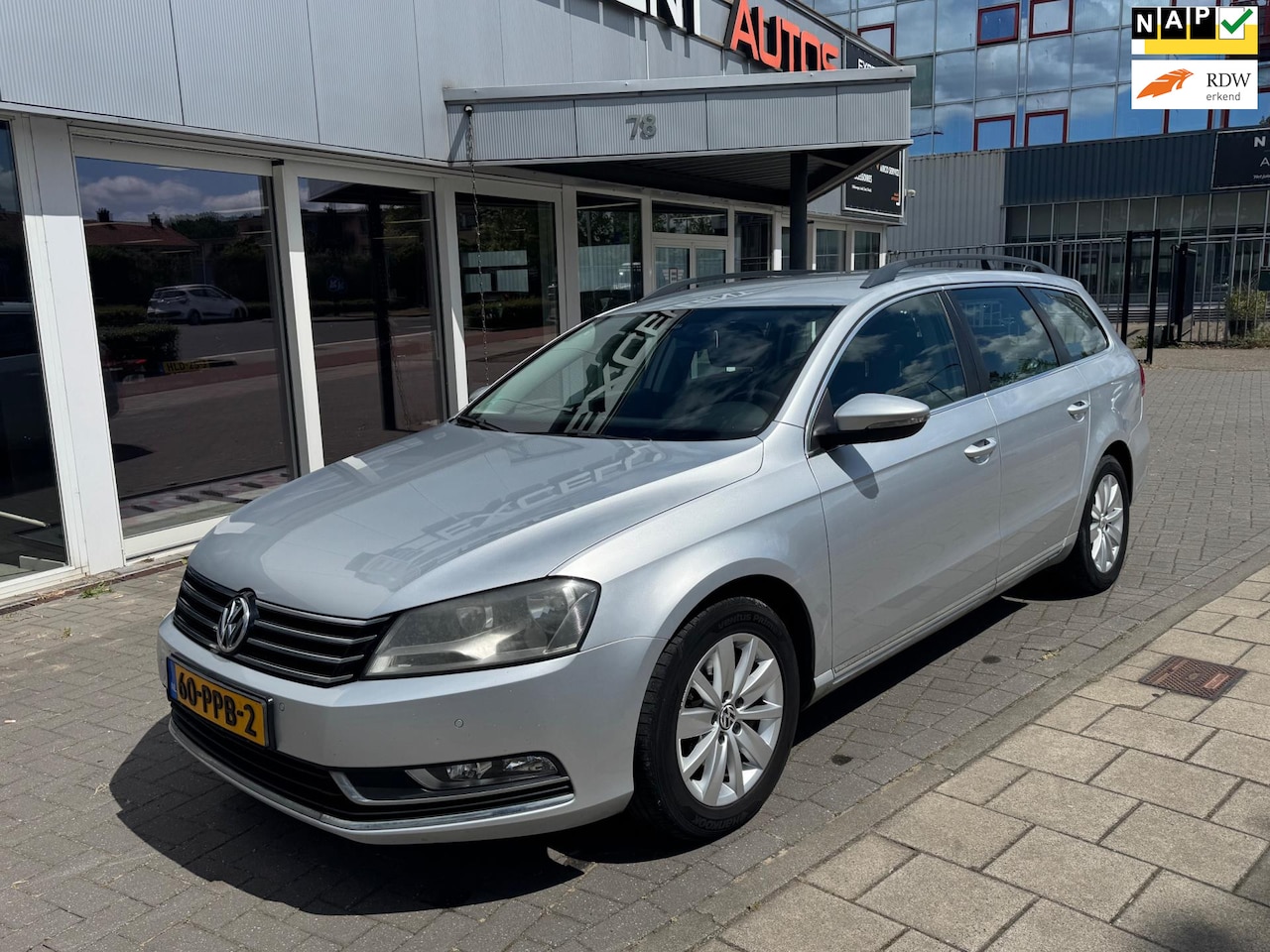 Volkswagen Passat Variant - 1.6 TDI Comfortline BlueMotion-Navi - AutoWereld.nl