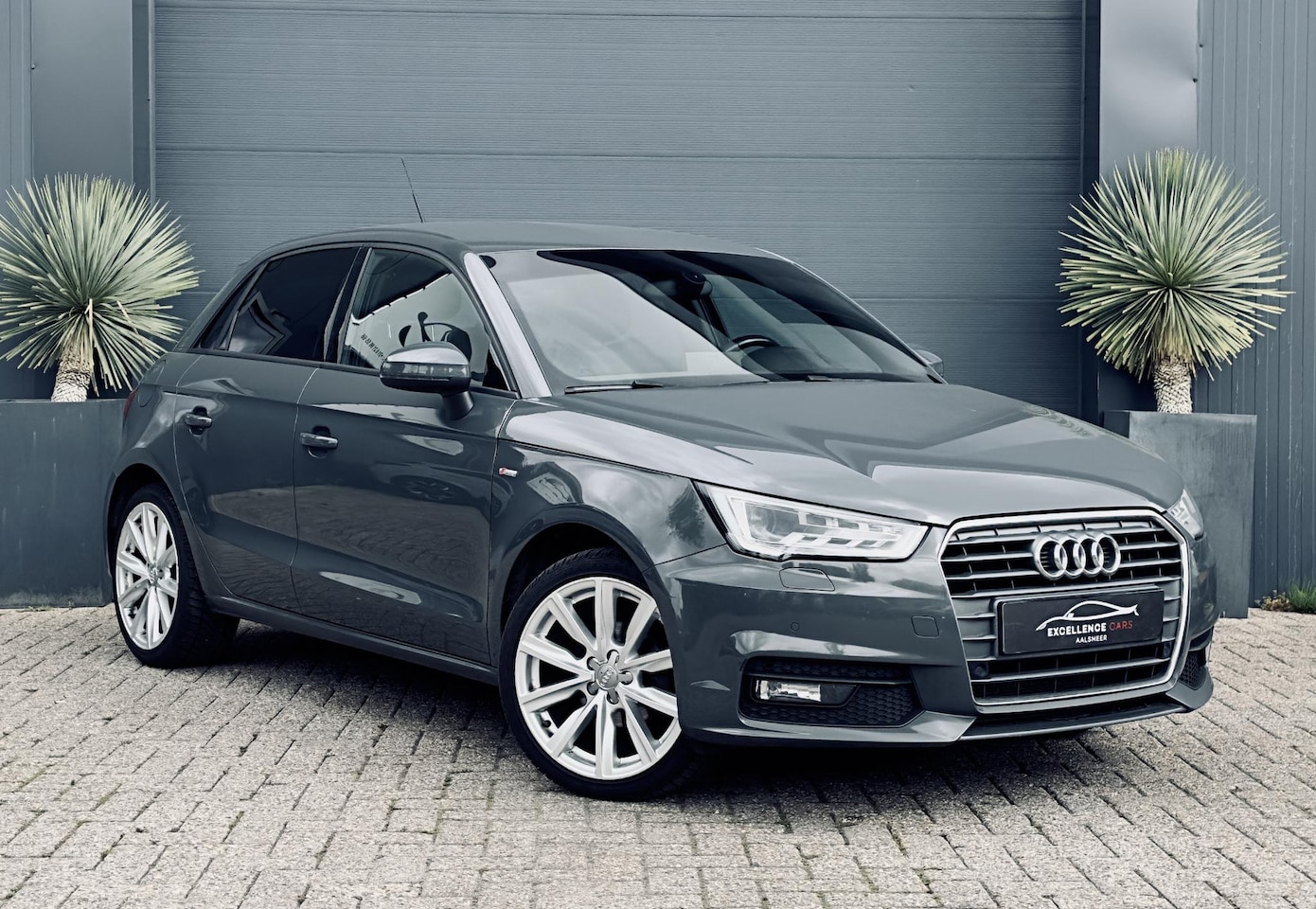 Audi A1 Sportback - 1.0 TFSI S-Line Navi/PDC/ - AutoWereld.nl