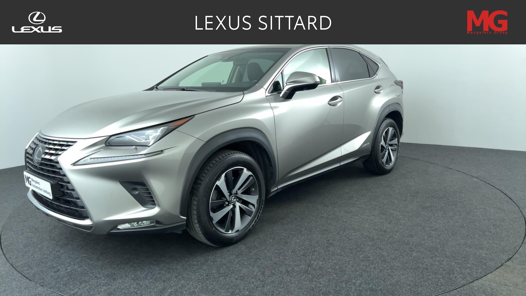 Lexus NX - 300h AWD President Line 300h AWD President Line, Panodak!, nieuwstaat. - AutoWereld.nl