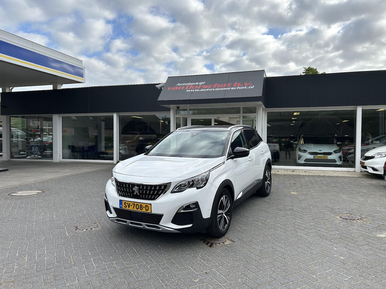 Peugeot 3008 - 1.2 PureTech Allure 1.2 PureTech Allure - AutoWereld.nl