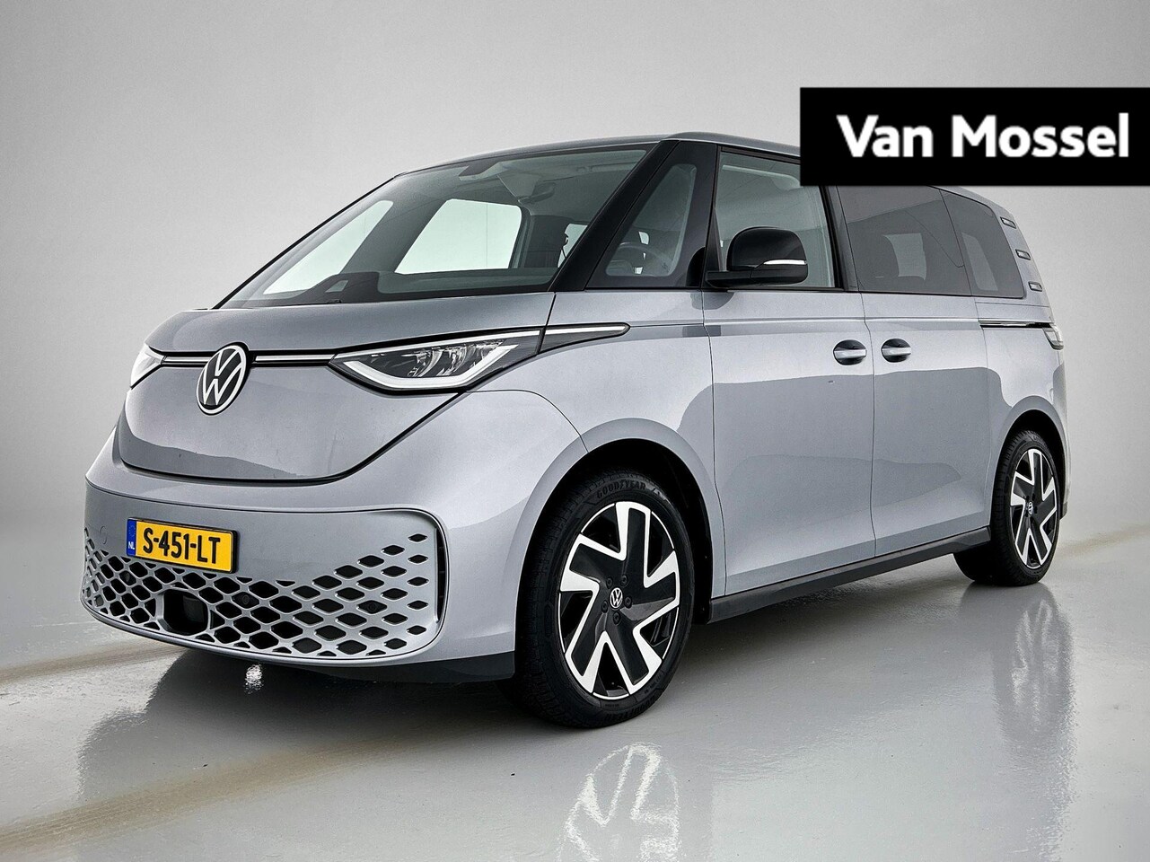 Volkswagen ID. Buzz - 1st 77kWh 204 PK | Automaat | Apple carplay | Android auto | LED | Lichtmetalen velgen | P - AutoWereld.nl