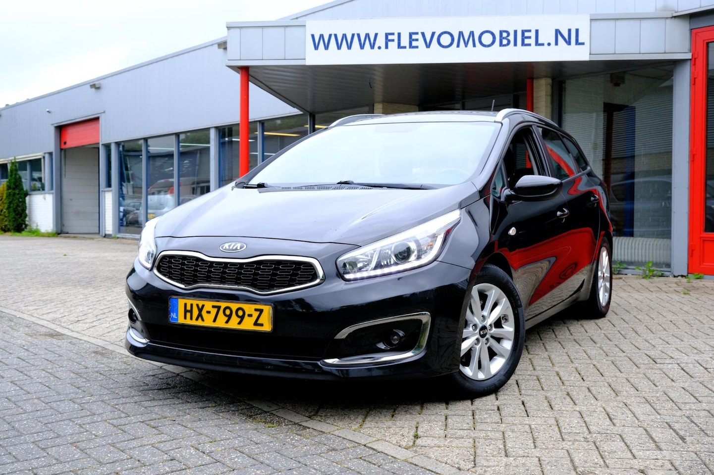 Kia Cee'd Sportswagon - Ceed 1.0 T-GDi First Edition Navi|Cam|LMV - AutoWereld.nl