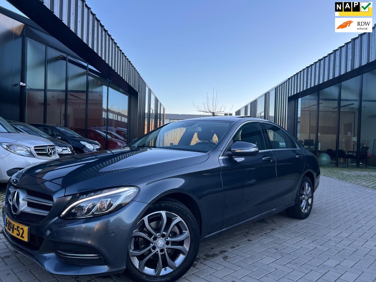 Mercedes-Benz C-klasse - 180 Automaat Clima Pano Navi Trekhaak NL Auto NAP - AutoWereld.nl