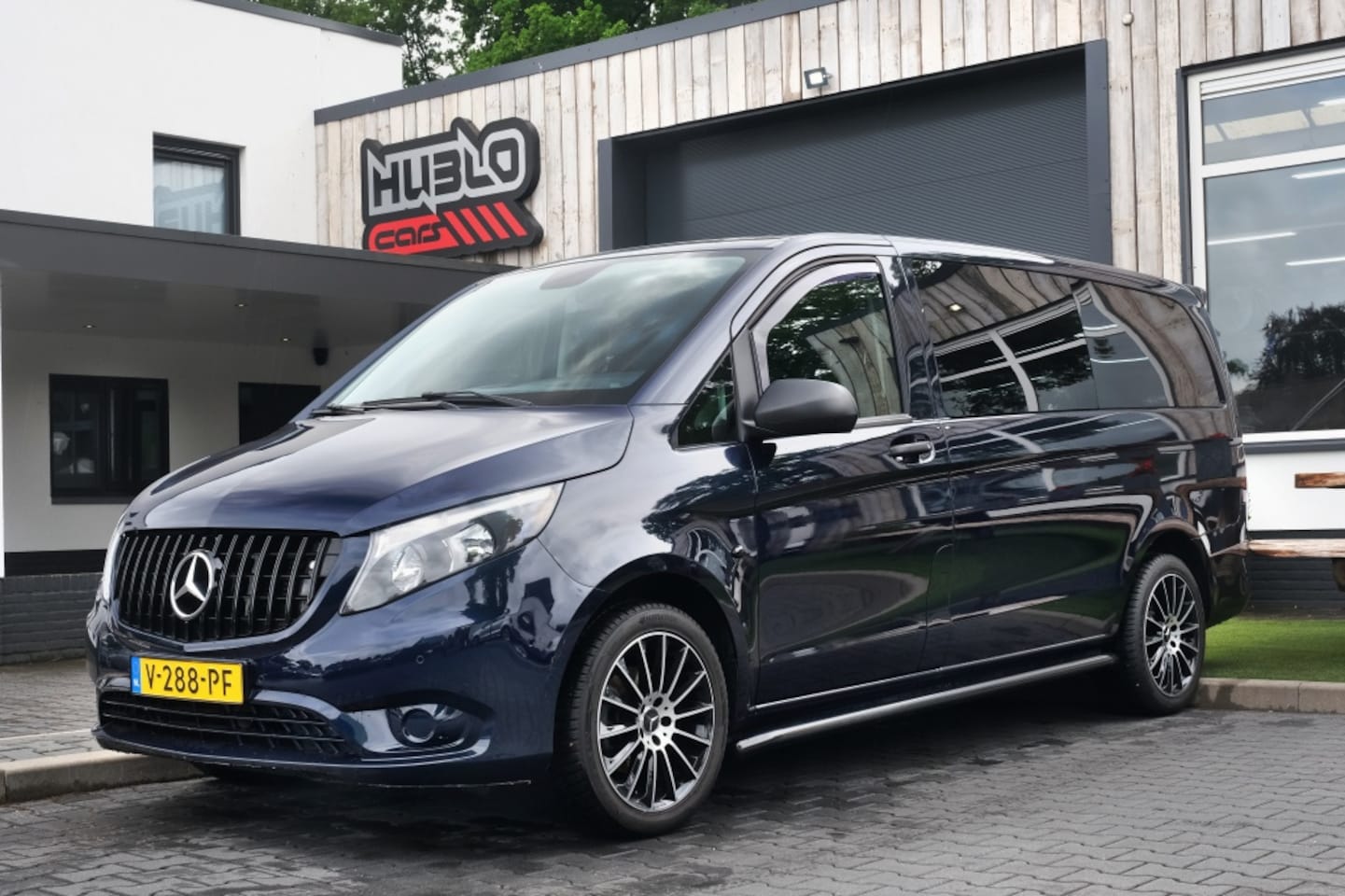 Mercedes-Benz Vito - 111 CDI Lang DC - AutoWereld.nl