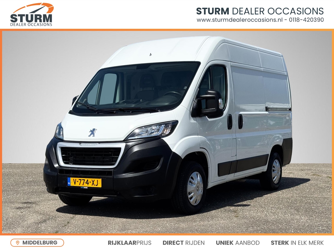 Peugeot Boxer - 330 2.0 BlueHDI L1H2 Premium 3-Persoons | Trekhaak | Kastinbouw Laadruimte | Camera | Airc - AutoWereld.nl