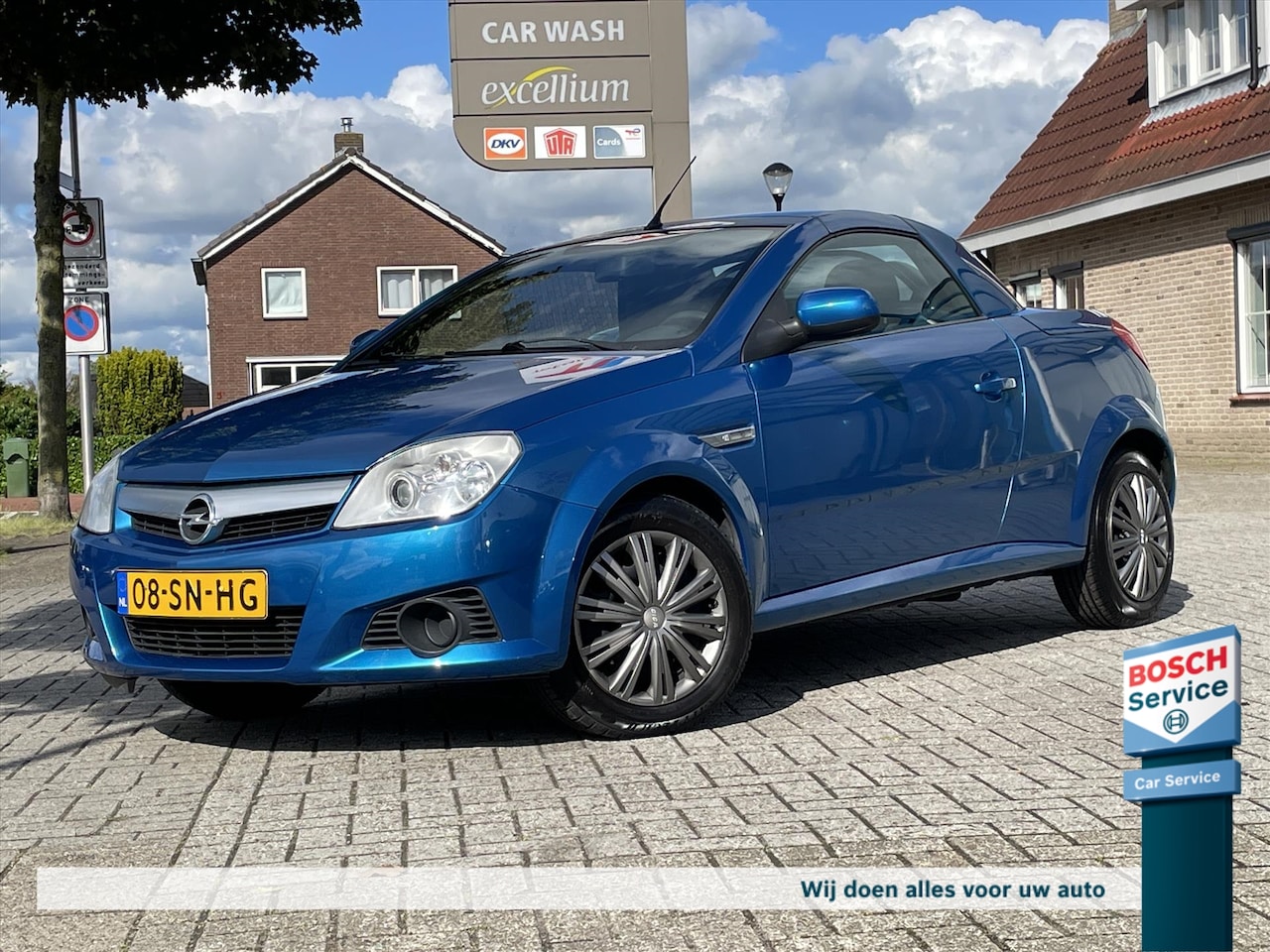 Opel Tigra - 1.4 Cosmo / Automaat / Cabrio / Nieuwe Apk / Clima - AutoWereld.nl