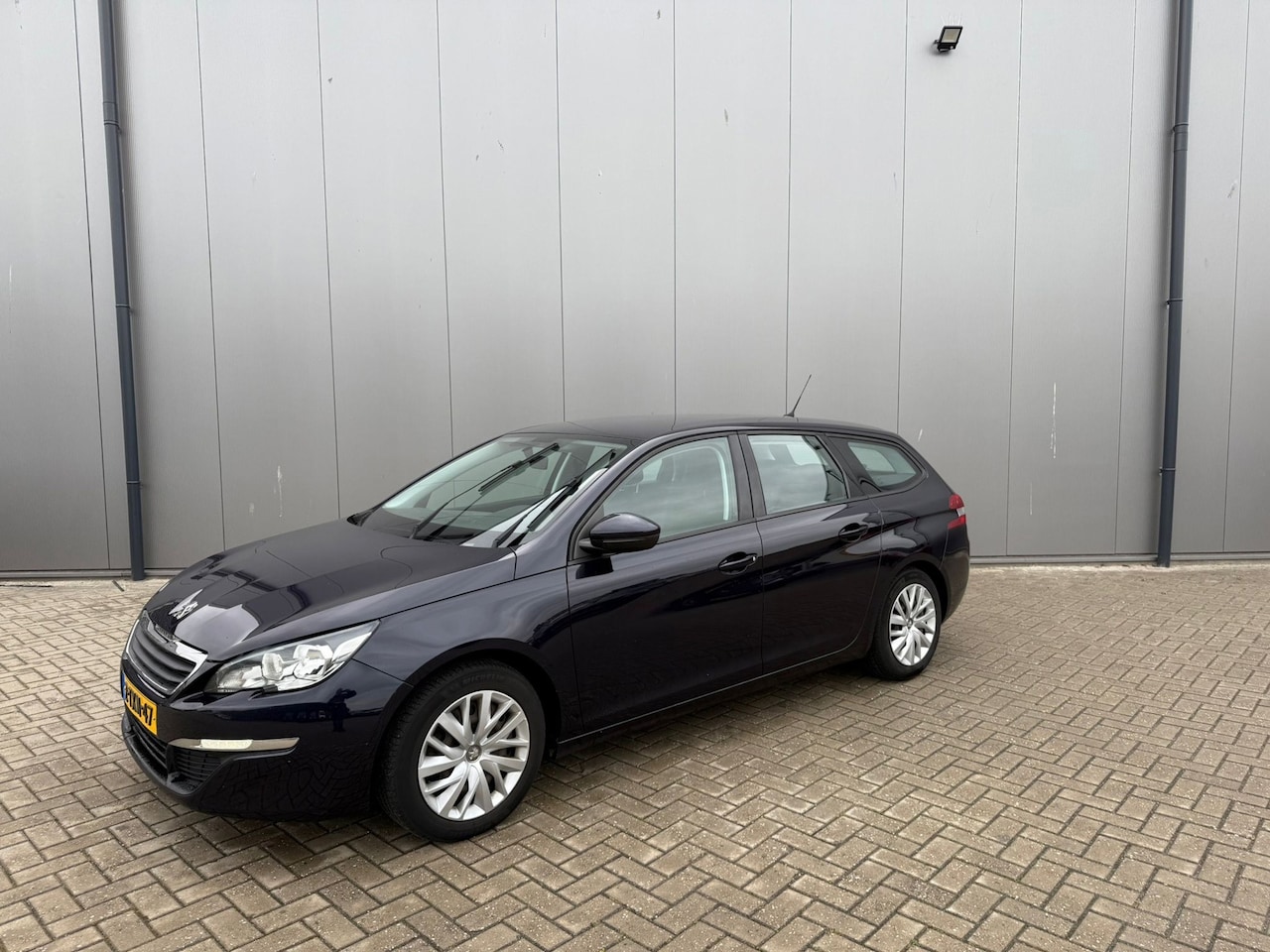 Peugeot 308 SW - 1.6 BlueHDI Blue Lease 1.6 BlueHDI Blue Lease - AutoWereld.nl