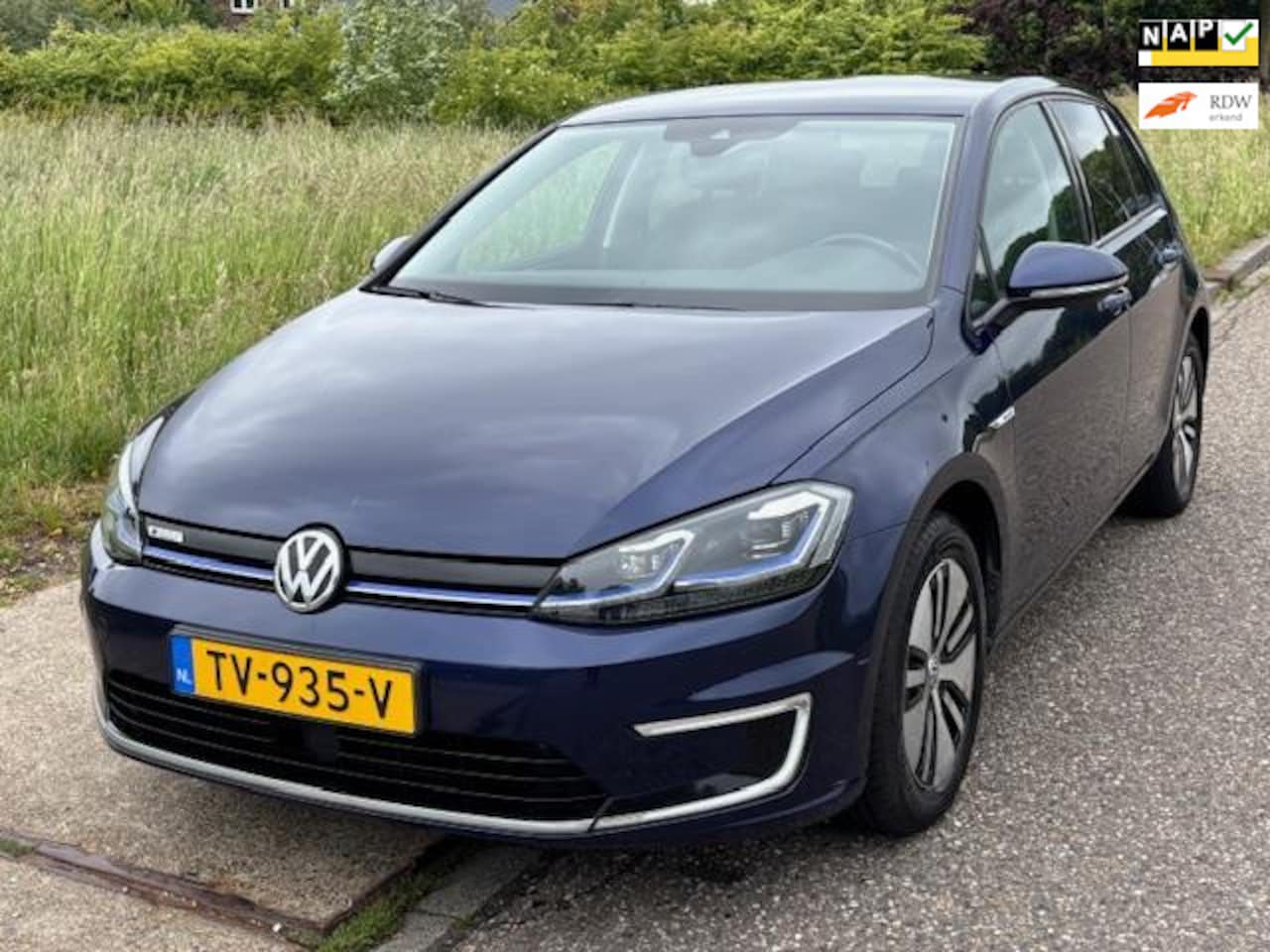 Volkswagen e-Golf - E-Golf 5-Drs Automaat ECC Navigatie LMV 16" TCS ABS LED Cruisecontrol EBD ESP PDC Dealeron - AutoWereld.nl