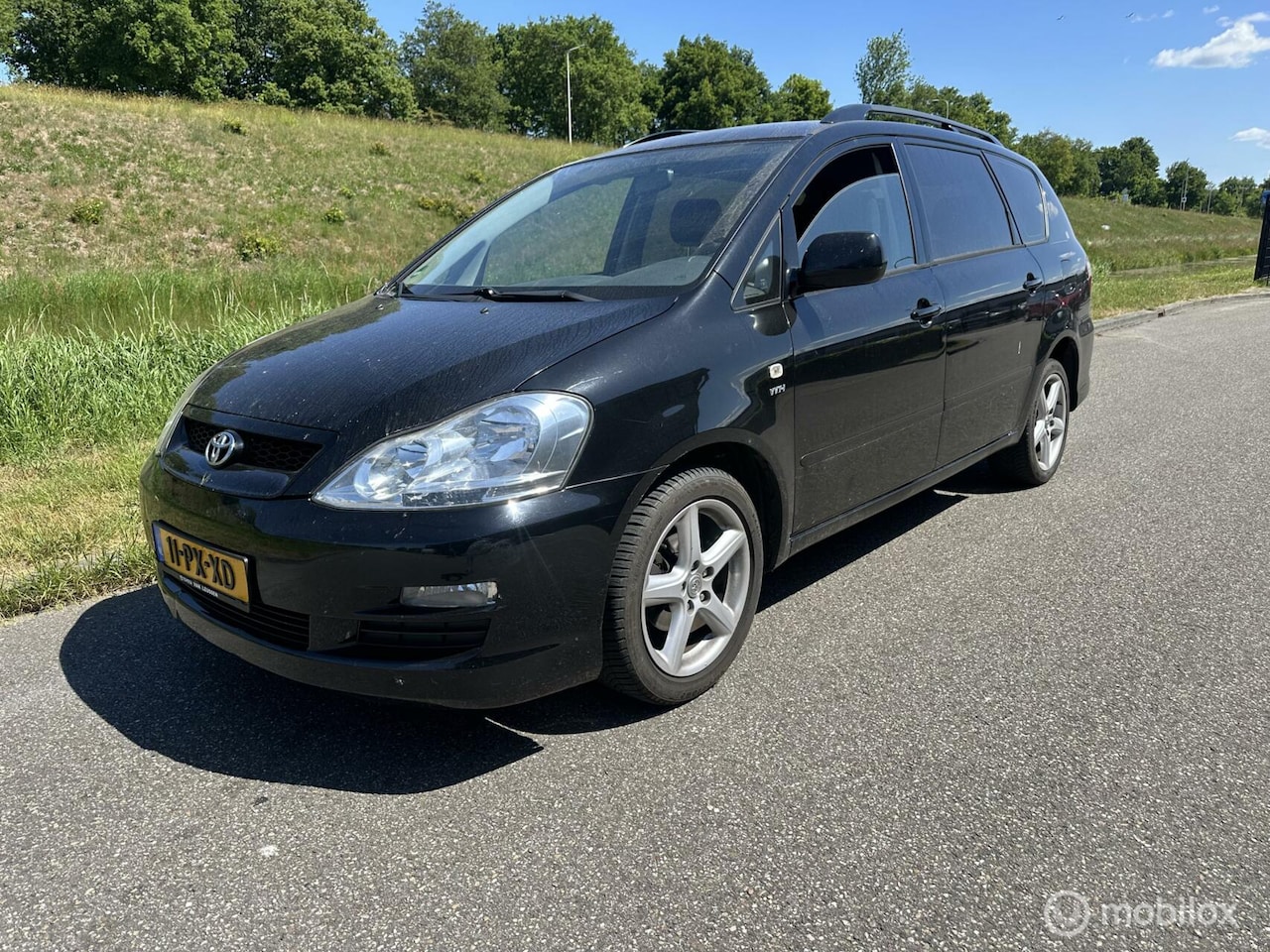 Toyota Avensis Verso - 2.0i Linea Luna 7p. 2.0i Linea Luna 7p. - AutoWereld.nl