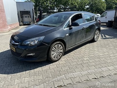 Opel Astra - 1.6 CDTi Business +