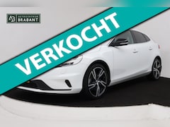 Volvo V40 - 2.0 T3 Inscription (R-DESIGN, TREKHAAK, STOELVERWARMING, NAVIGATIE, PARKEERSENSOREN, NL-AU