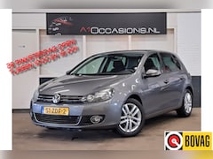 Volkswagen Golf - 1.2 TSI Highline BlueMotion + NAVI