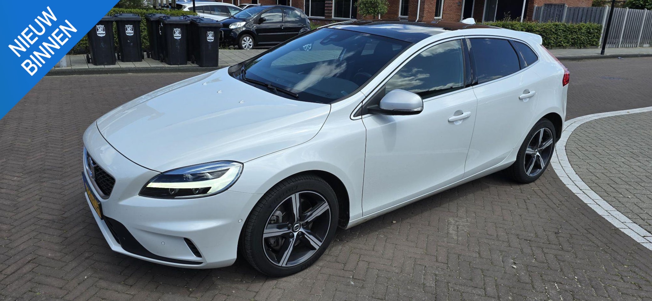 Volvo V40 - 1.5 T3 Polar+ Sport - AutoWereld.nl