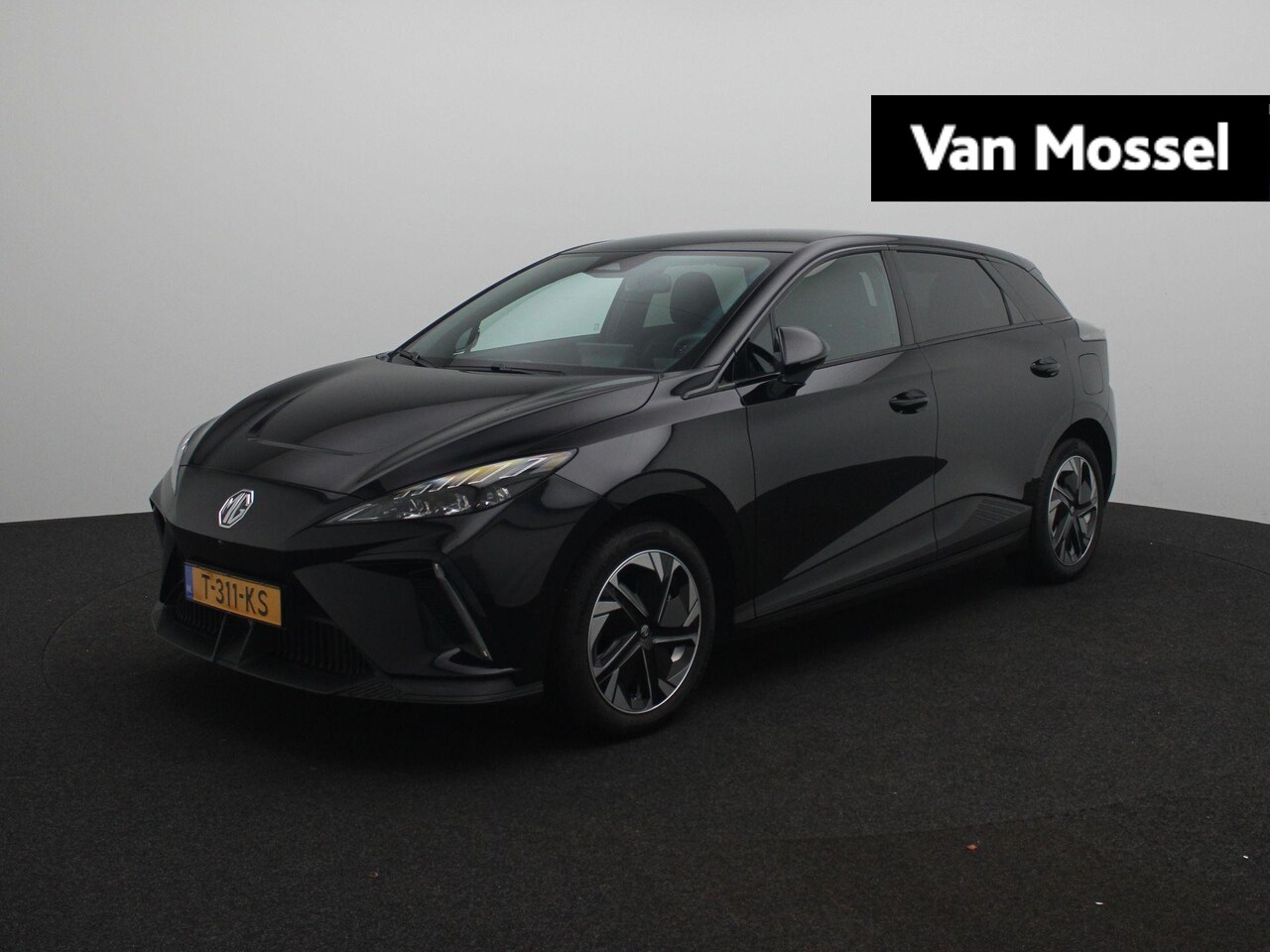MG MG4 Electric - Luxury Long Range 64 kWh | Navi | Apple CarPlay | 360 Camera | Stoel-/stuurverwarming | Le - AutoWereld.nl