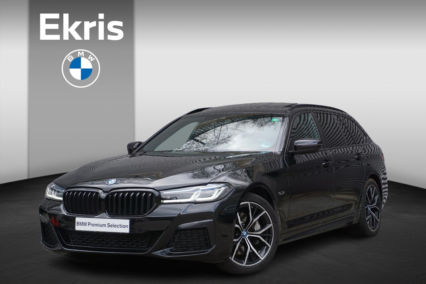 BMW 5-serie Touring - 530e M Sportpakket | Innovation Pack | Glazen panoramadak | BMW Head-Up Display | HiFi Sys - AutoWereld.nl