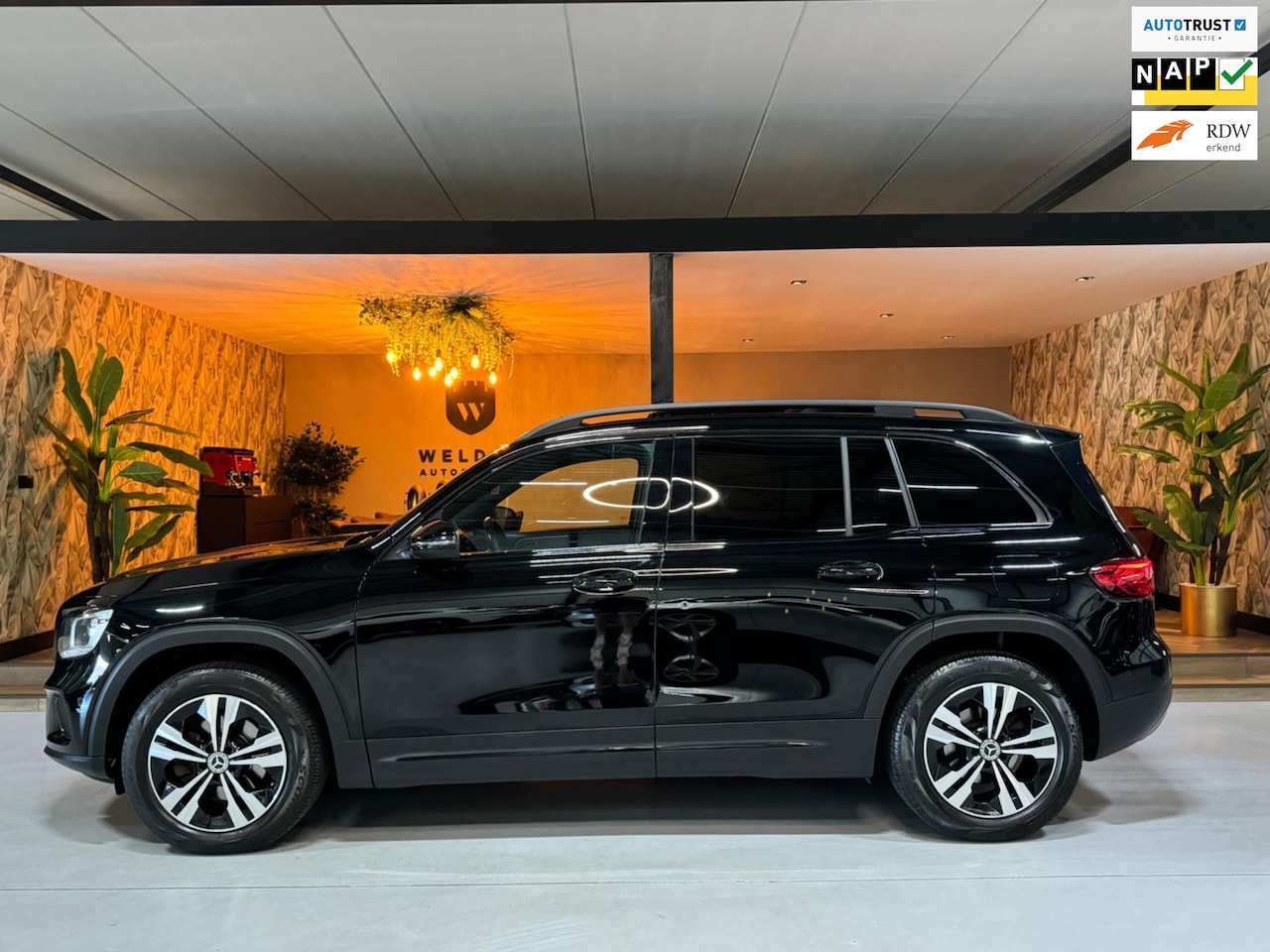 Mercedes-Benz GLB - 200 Garantie Trekhaak Pano Leder CarPlay StoelVW PDC Parkeerhulp Sportstand Cruise Navi Cl - AutoWereld.nl