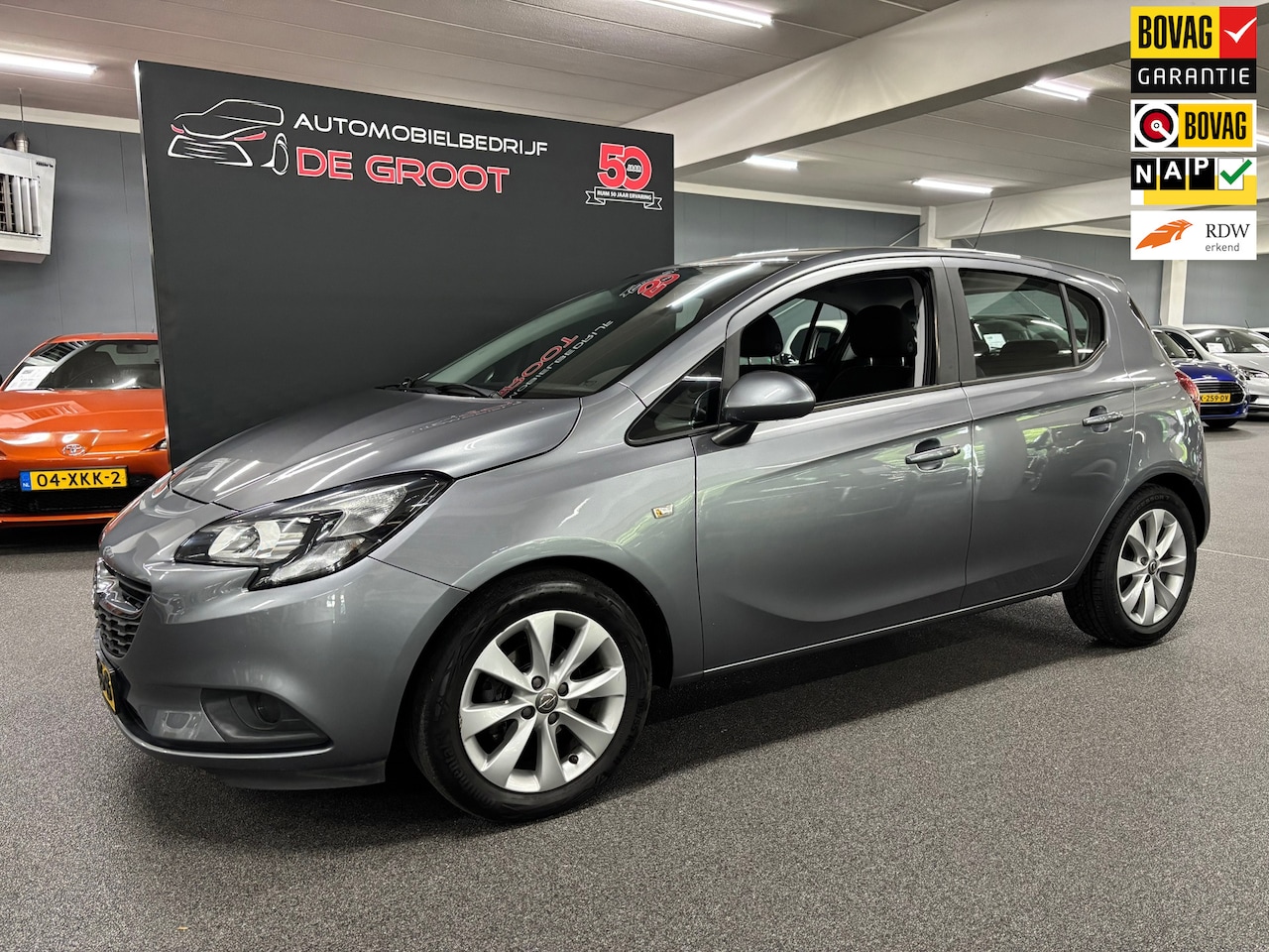 Opel Corsa - 1.4 Favourite / NL-auto, Radio, Bluetooth, Cruise control, Airco - AutoWereld.nl