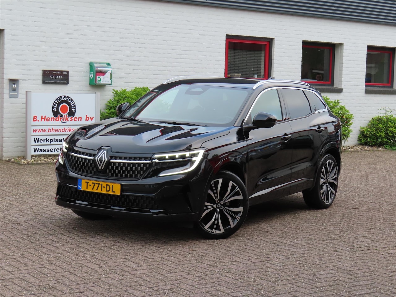 Renault Austral - 1.2 E-Tech Full Hybrid 200pk Iconic/ Panoramadak/ Harman Kardon sound/ Adaptieve cruise/ M - AutoWereld.nl