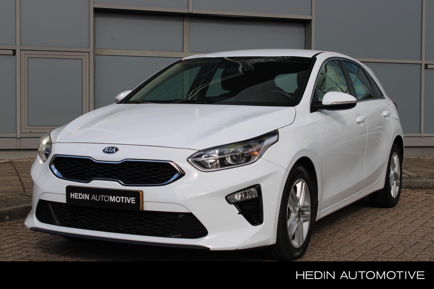 Kia Cee'd - Ceed 1.0 T-GDi DynamicLine Navigatie | Camera | Carplay | Cruise Control | Climate Control - AutoWereld.nl